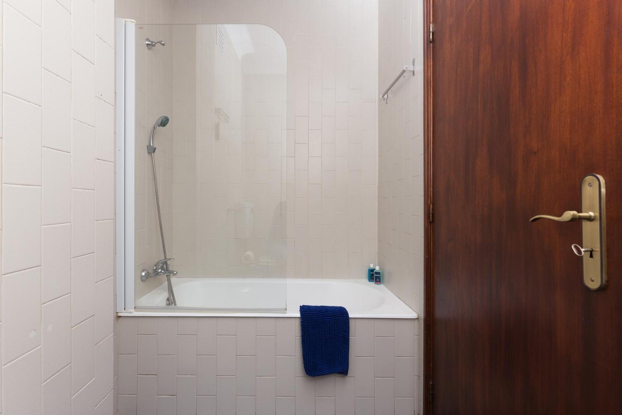 Host Wise - Comfy Bright Flats With Netflix Apartment Porto Phòng bức ảnh